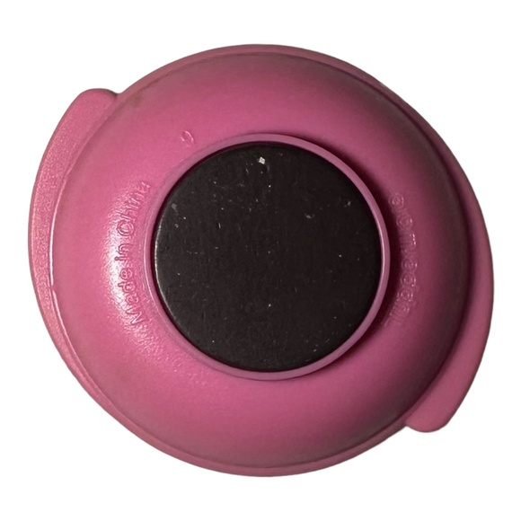 Tupperware Vintage Pink Divided Reheatable Dish Magnet - Picture 2 of 2